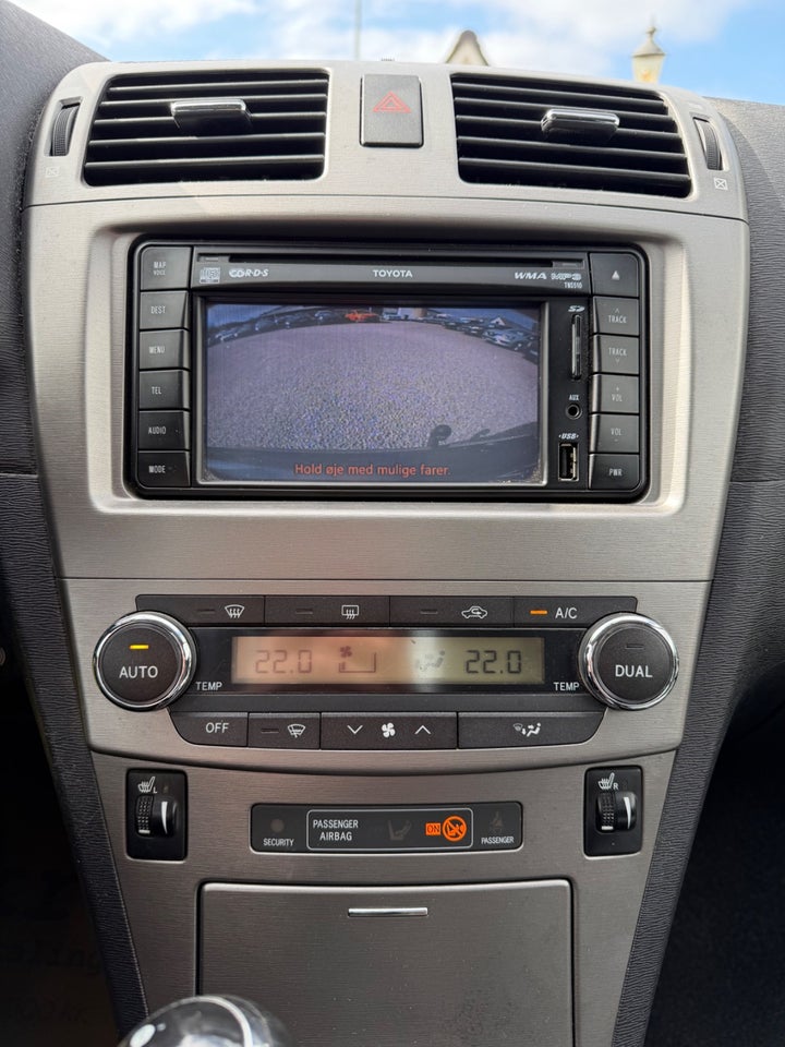 Toyota Avensis 1,8 VVT-i TX 4d