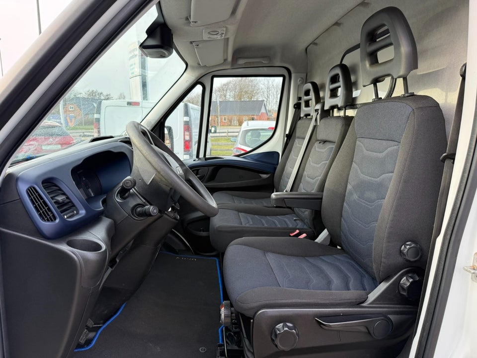 Iveco Daily 3,0 35C21 19,6m³ Van AG8