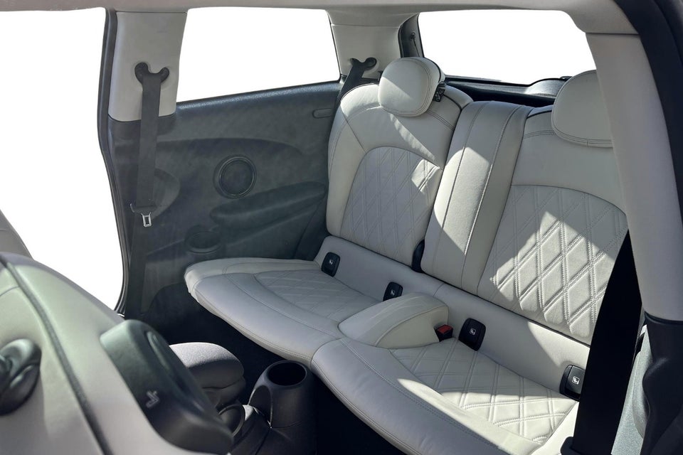 MINI Cooper SE Classic Trim 3d