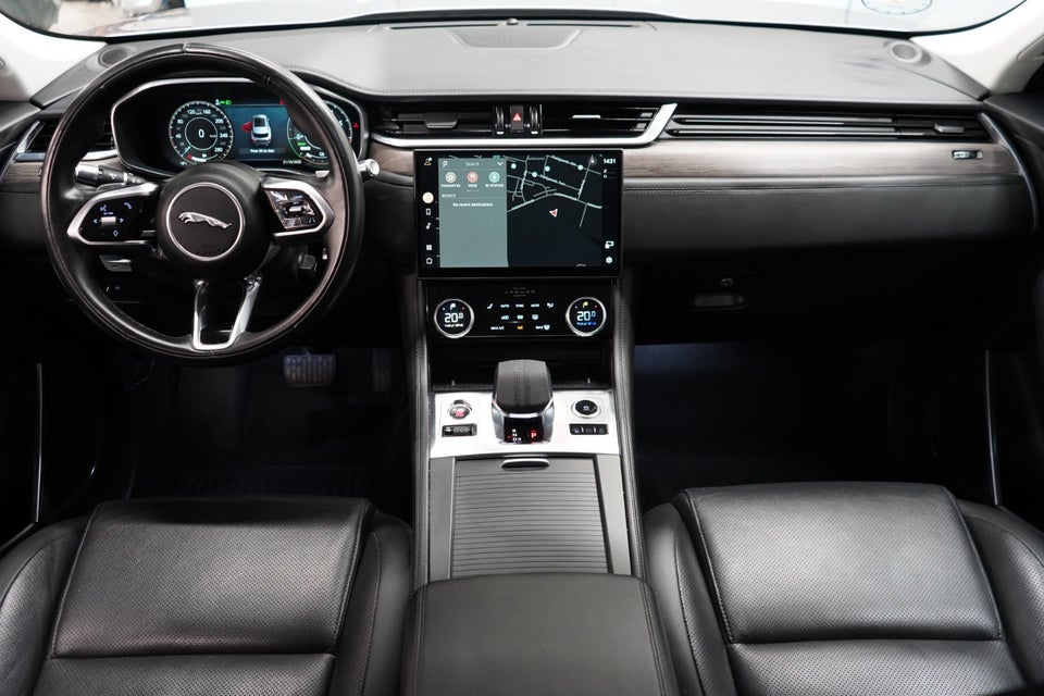 Jaguar F-Pace 2,0 P400e Signature S aut. 5d