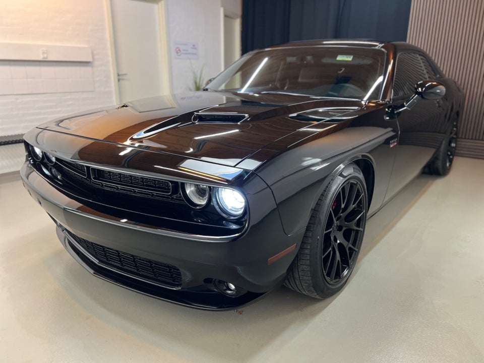 Dodge Challenger 5,7 Hemi aut. 2d