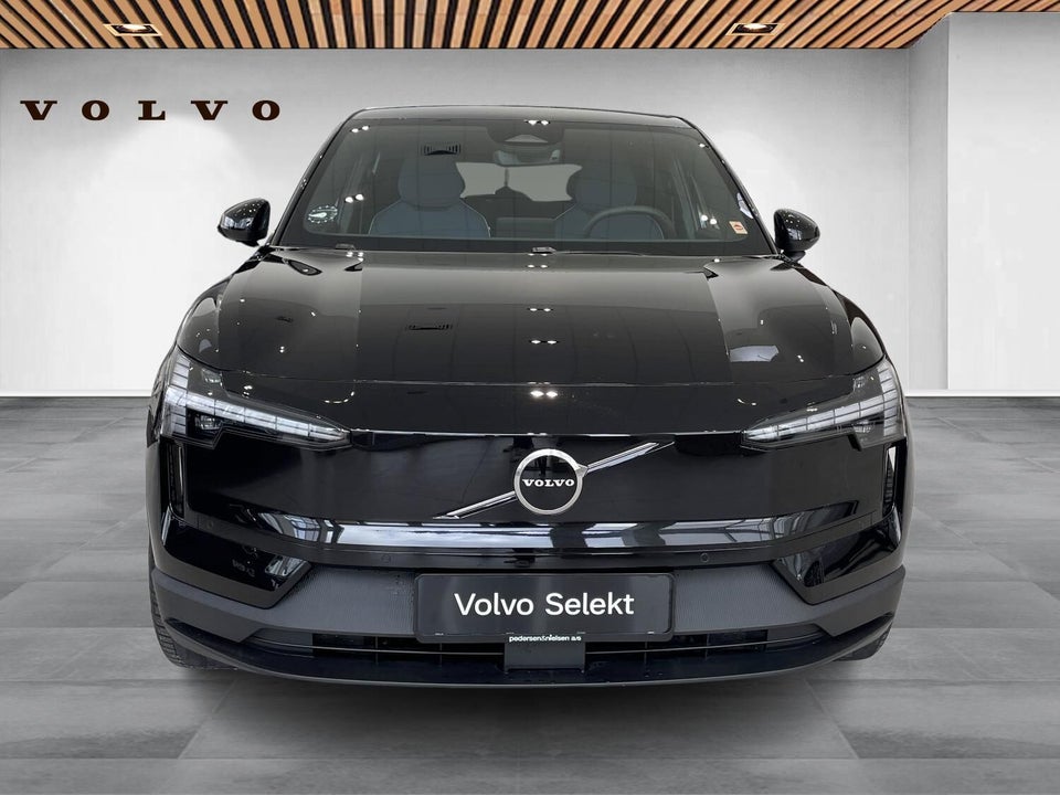 Volvo EX30 Extended Range Plus 5d