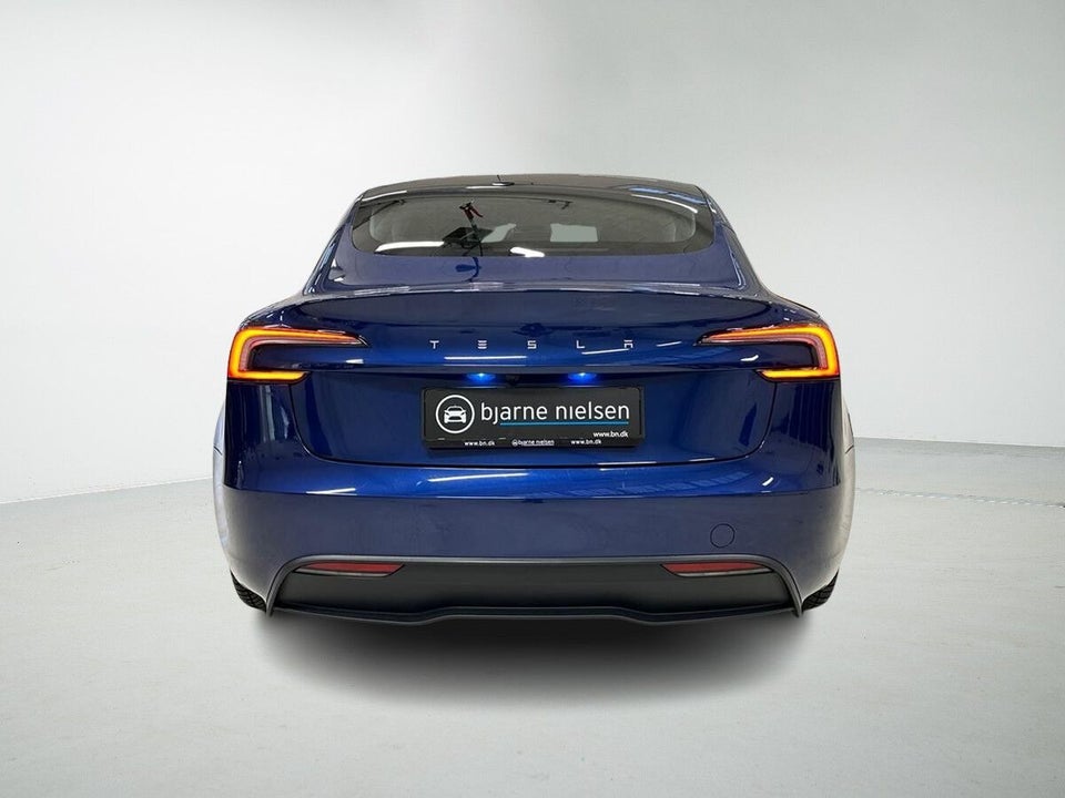 Tesla Model 3 RWD 4d