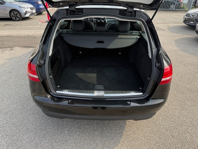 Mercedes C220 d 2,2 Avantgarde stc. aut. 5d