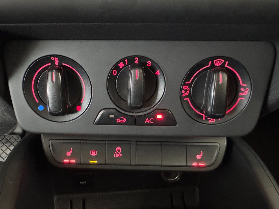Audi A1 1,4 TFSi 122 Attraction Sportback 5d