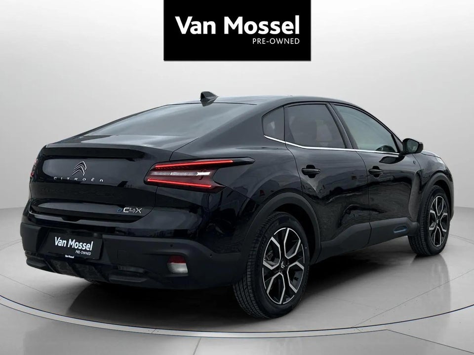 Citroën ë-C4 X 54 Shine 4d