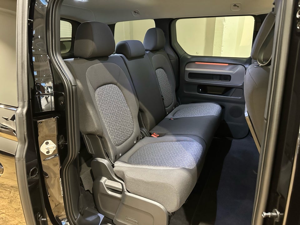 VW ID.Buzz 77 Pro SWB 5d