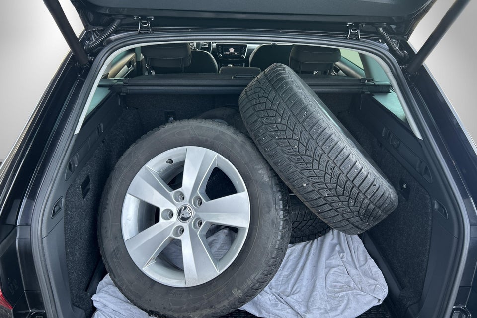 Skoda Superb 1,5 TSi 150 Intro Edition Combi DSG 5d