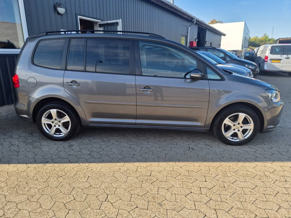 VW Touran 1,6 TDi 105 Comfortline DSG BMT 7prs 5d