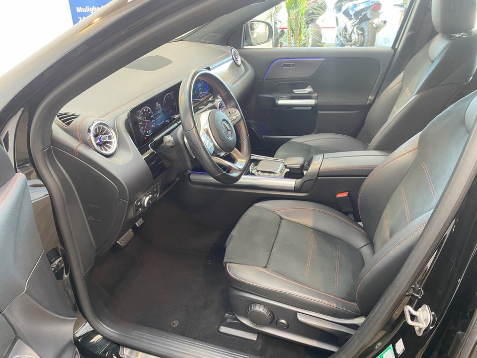 Mercedes EQA300 AMG Line 4Matic 5d