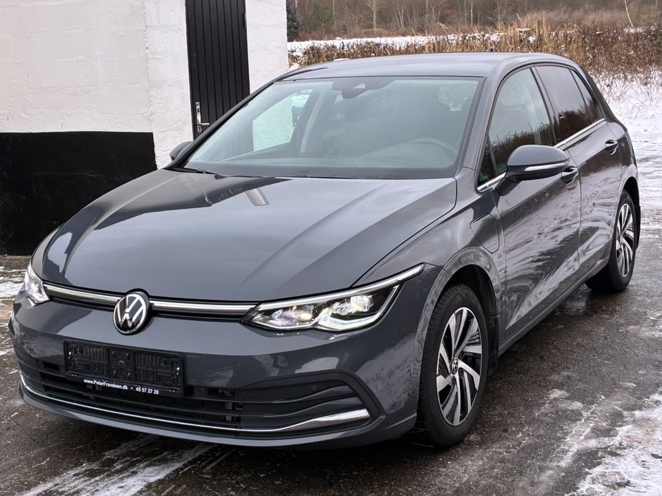 VW Golf VIII 1,4 eHybrid DSG 5d