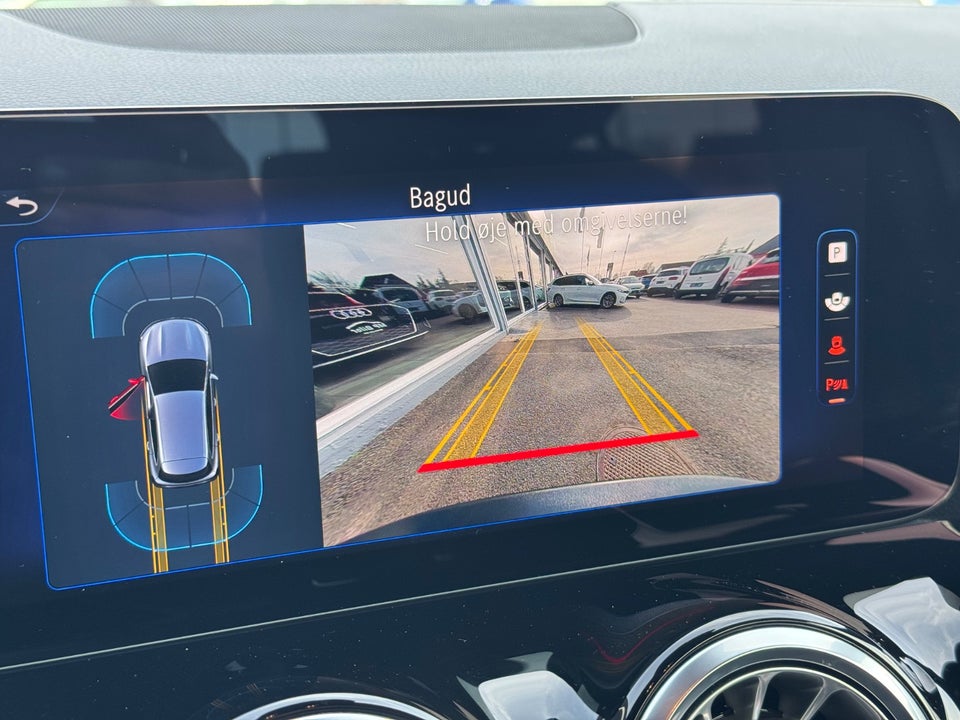 Mercedes EQA300 AMG Line 4Matic 5d