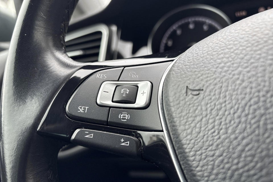 VW Golf VII 1,5 TSi 150 Highline DSG 5d