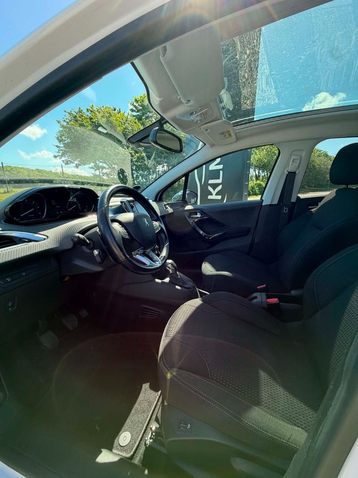 Peugeot 208 1,6 BlueHDi 100 Allure Sky 5d