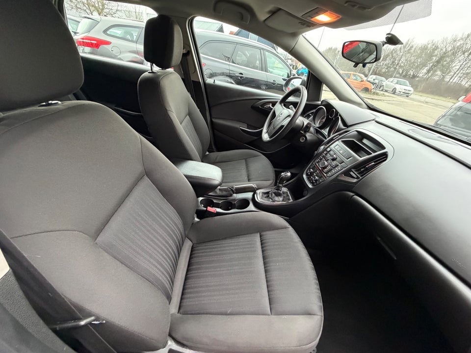 Opel Astra 1,4 T 140 Sport Sports Tourer 5d