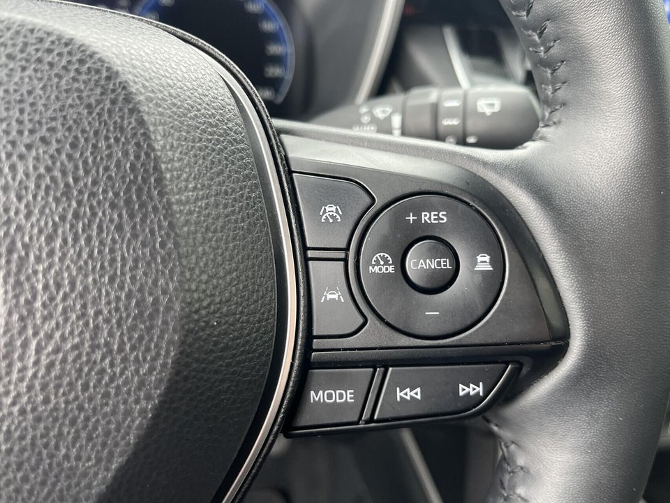 Toyota Corolla Cross 2,0 Hybrid Style Comfort CVT 5d