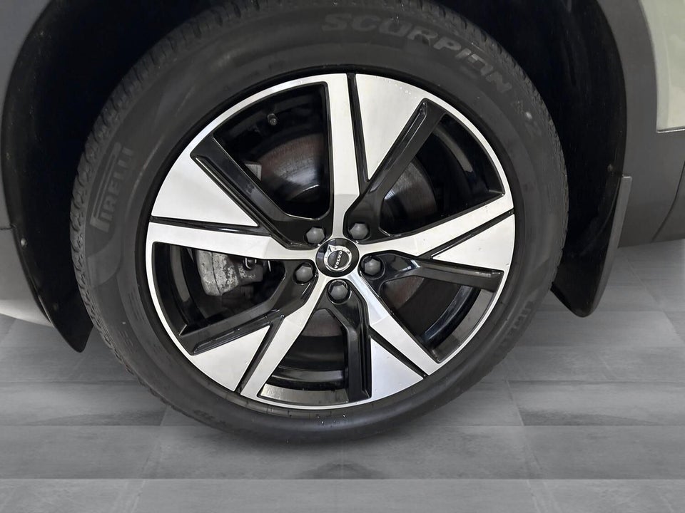 Volvo XC40 P8 ReCharge Twin Pro 5d