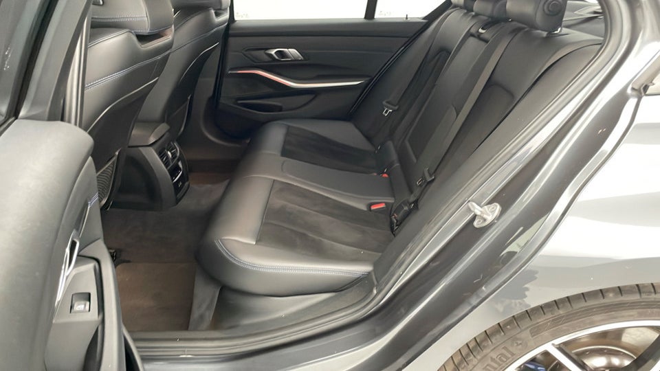 BMW 330i 2,0 M-Sport aut. 4d