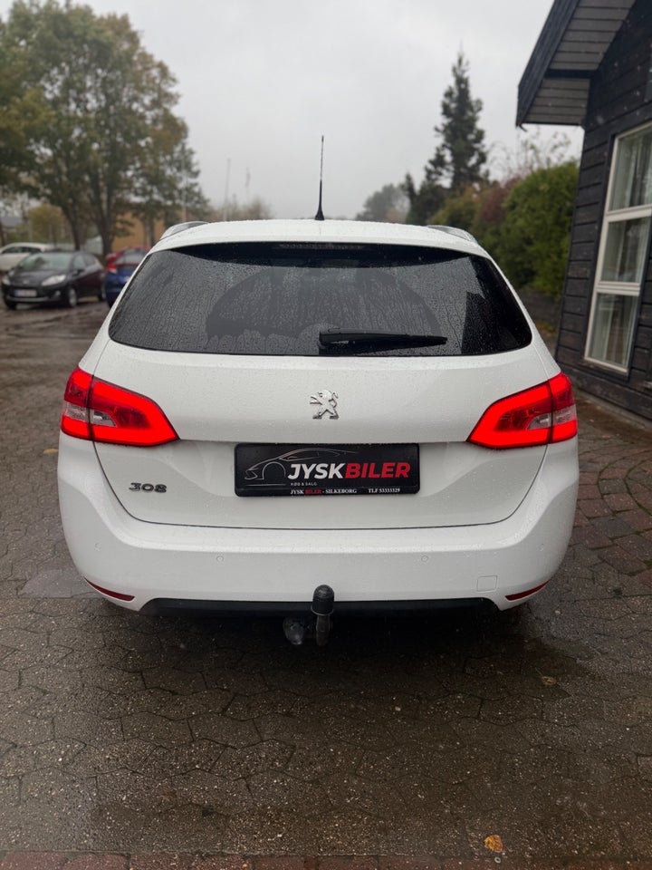 Peugeot 308 1,6 BlueHDi 120 Allure Sky 5d