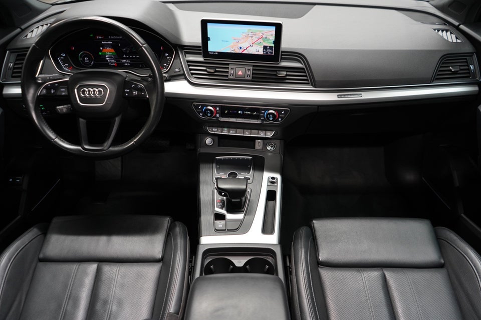 Audi Q5 55 TFSi e Sport quattro S-tr. 5d