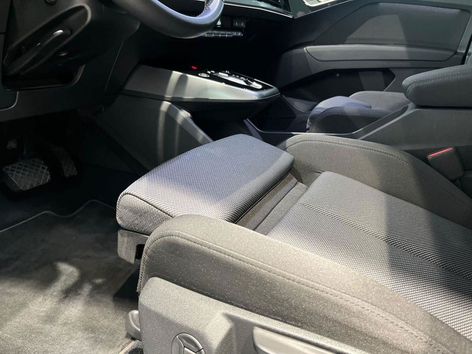 Audi Q4 e-tron 40  5d