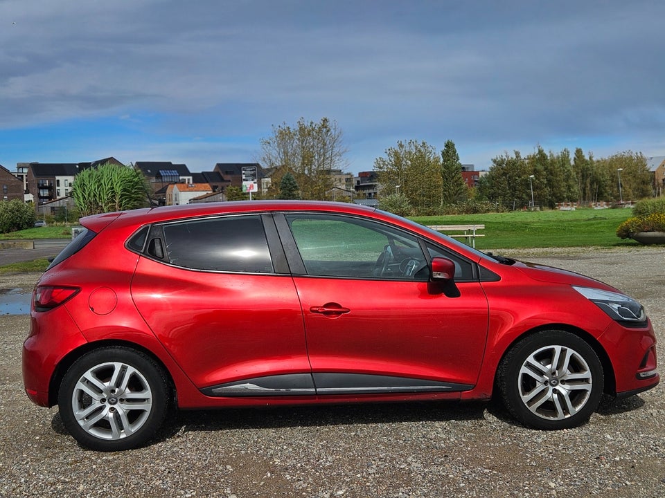 Renault Clio IV 1,5 dCi 90 Zen Van 5d