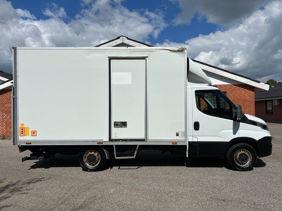 Iveco Daily 2,3 35S13 Alukasse m/lift 2d