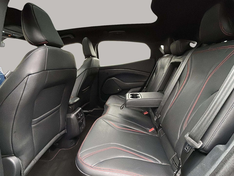 Ford Mustang Mach-E 98 Extended Range AWD 5d