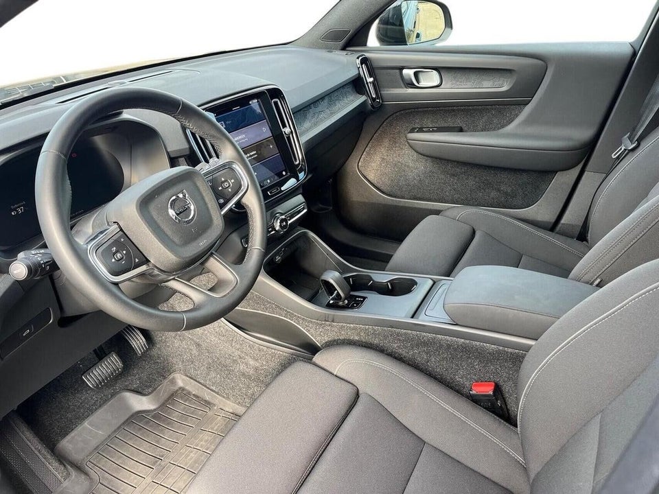 Volvo EC40 Extended Range Black Edition 5d