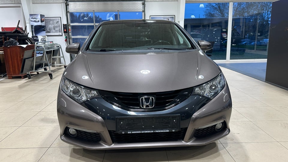 Honda Civic 1,8 i-VTEC Executive 5d