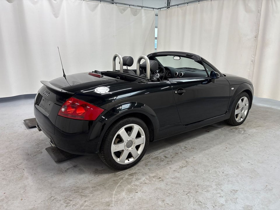 Audi TT 1,8 T 225 Roadster quattro 2d