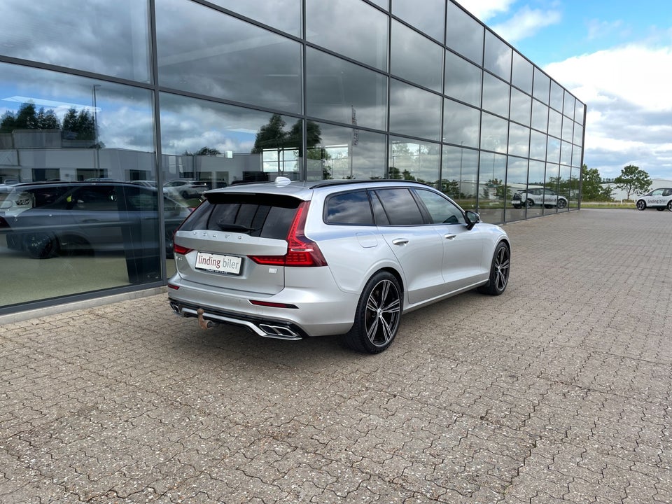 Volvo V60 2,0 T6 ReCharge R-Design aut. AWD 5d