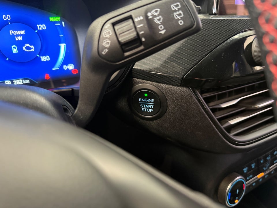 Ford Kuga 2,5 PHEV ST-Line X CVT 5d