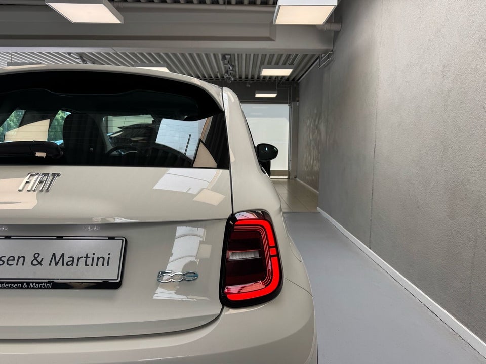 Fiat 500e 42 Icon 3d