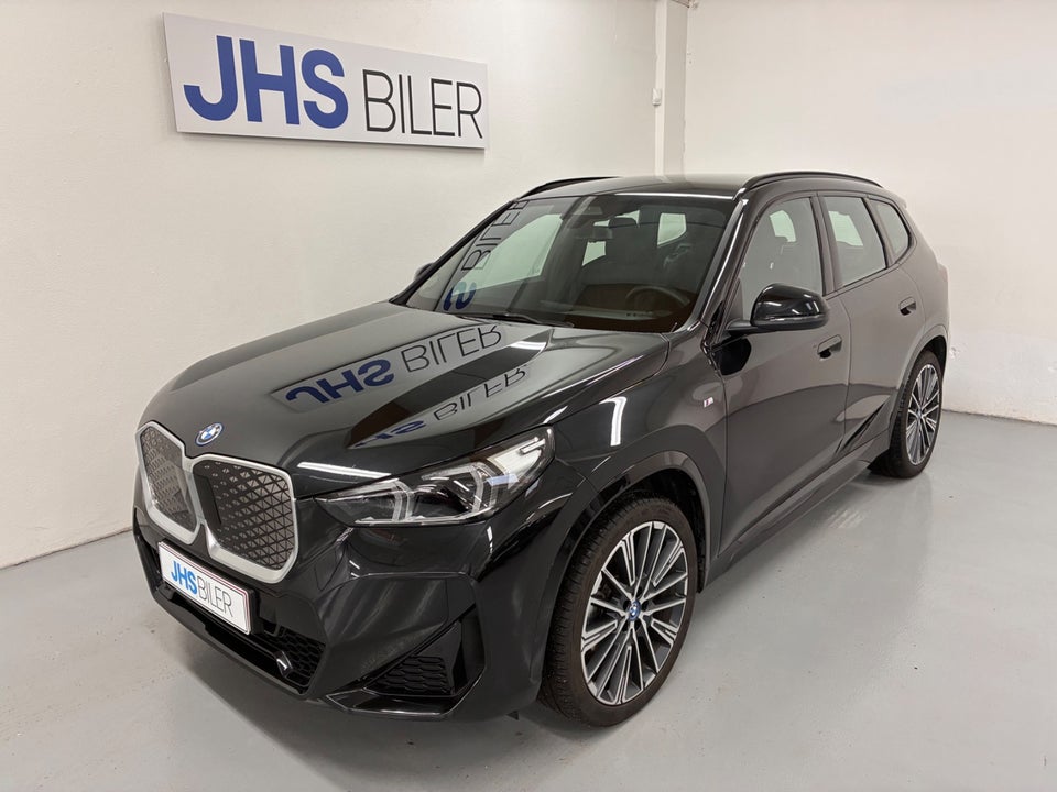BMW iX1 eDrive20 Fully Charged M-Sport 5d