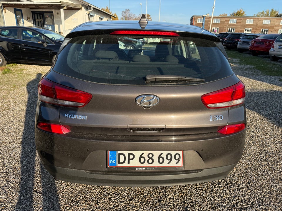 Hyundai i30 1,0 T-GDi Premium 5d