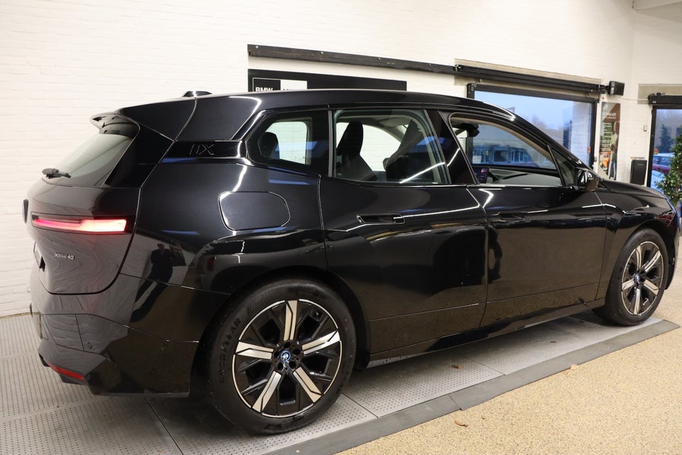 BMW iX xDrive40 Sport 5d