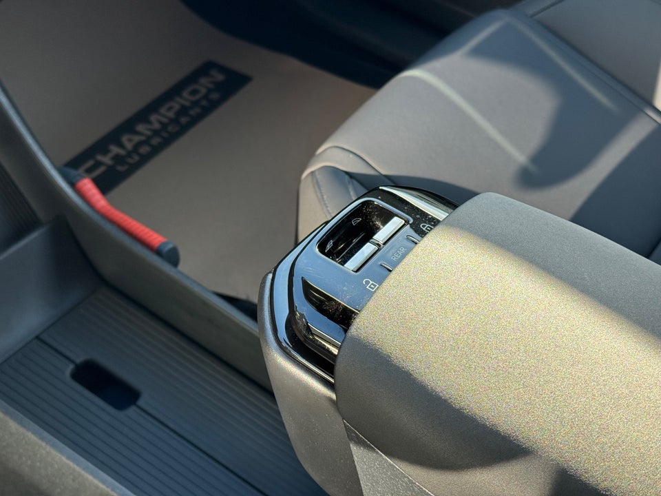 Volvo EX30 Extended Range Plus 5d