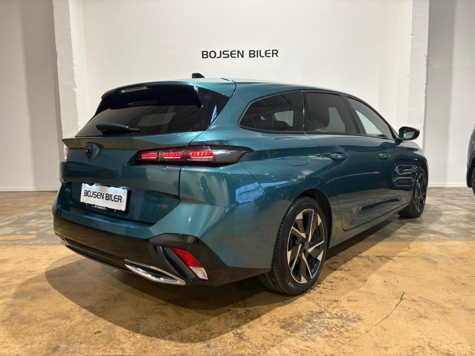 Peugeot 308 1,6 Hybrid First Selection+ SW EAT8 5d