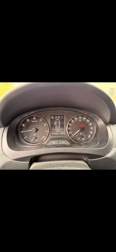 Skoda Rapid 1,4 TSi 122 Ambition DSG 5d