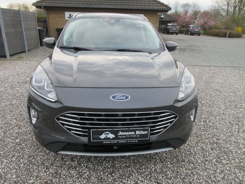 Ford Kuga 2,5 PHEV Titanium CVT 5d