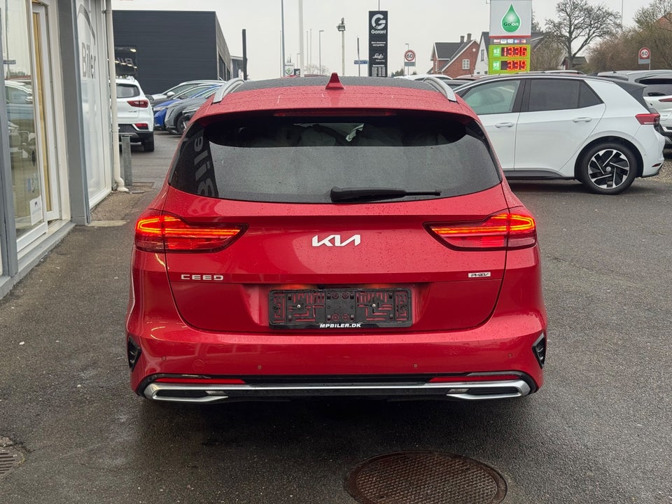 Kia Ceed 1,6 PHEV Upgrade Premium SW DCT 5d