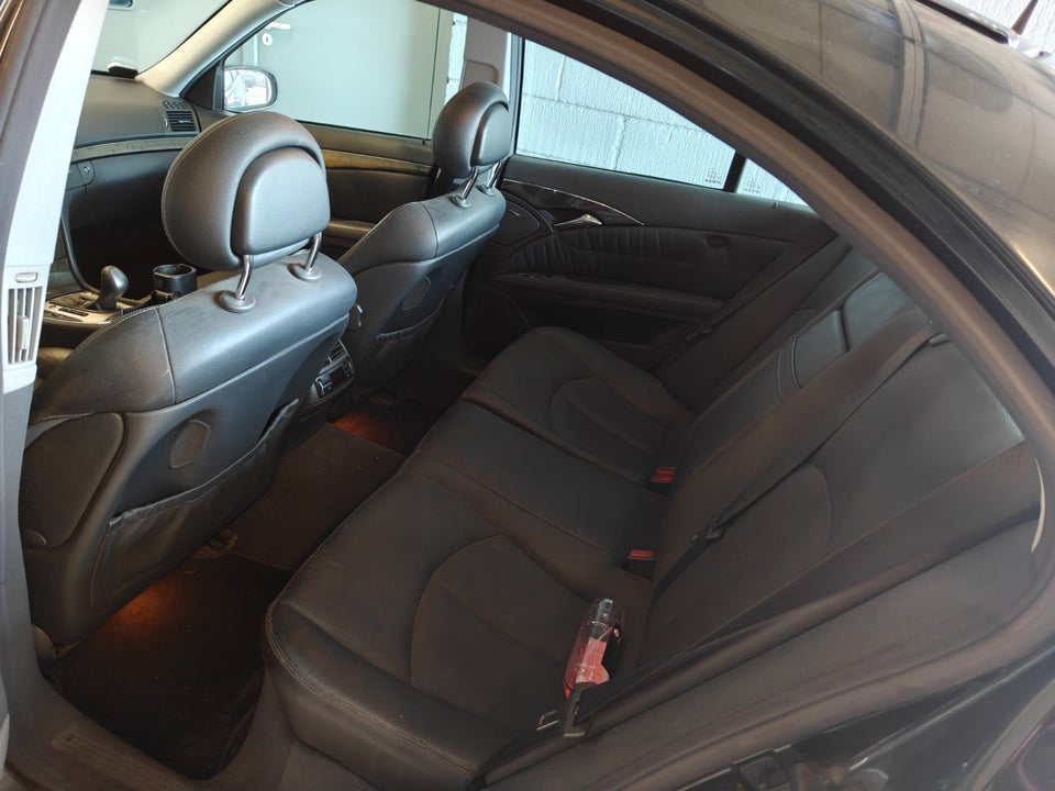 Mercedes E320 3,2 Avantgarde aut. 4d