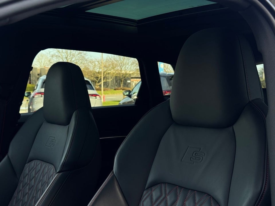 Audi Q8 e-tron 55 S-line Black Edition quattro 5d