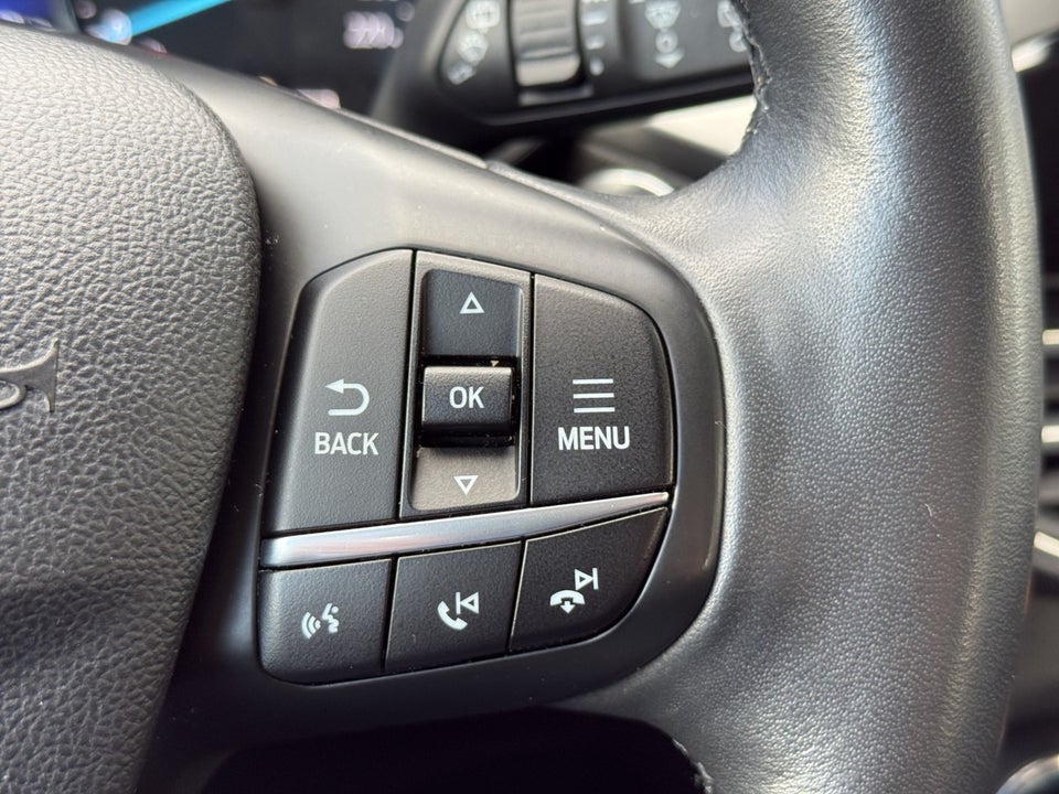 Ford Kuga 2,5 PHEV Titanium CVT 5d