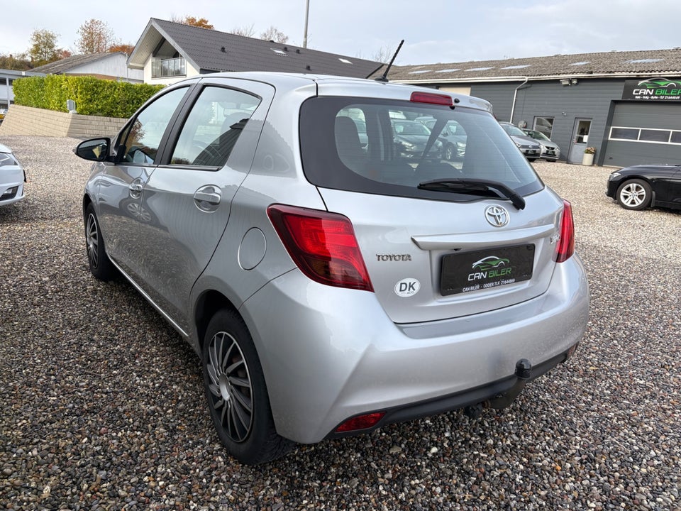 Toyota Yaris 1,0 VVT-i T2 5d