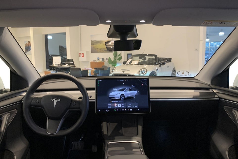 Tesla Model Y Long Range AWD 5d