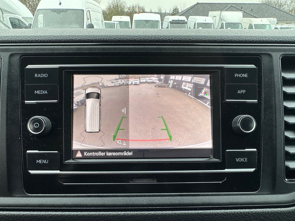 VW Crafter 35 2,0 TDi 140 Kassevogn L3H2 aut.