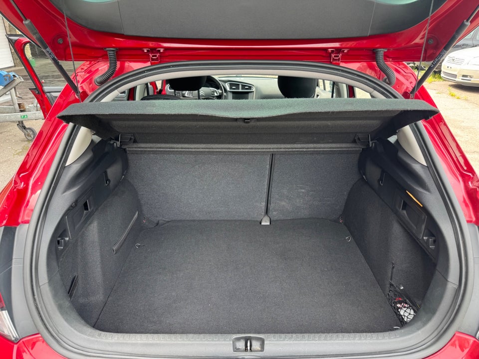 Citroën C4 1,2 PureTech 130 Feel EAT6 5d