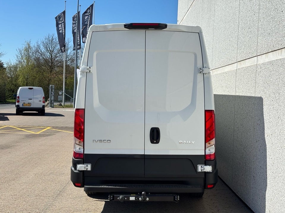 Iveco Daily 3,0 35S18 12m³ Van AG8